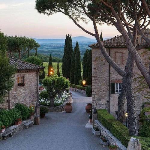 حجت قائمی پا میزاره به چشمه دختر زیبای ده